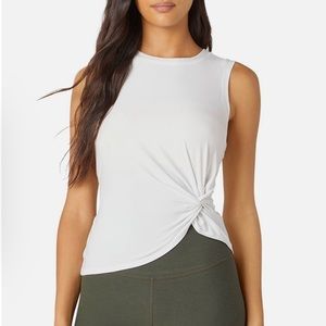Front Twist Muscle Tank in White
Beyond Yoga